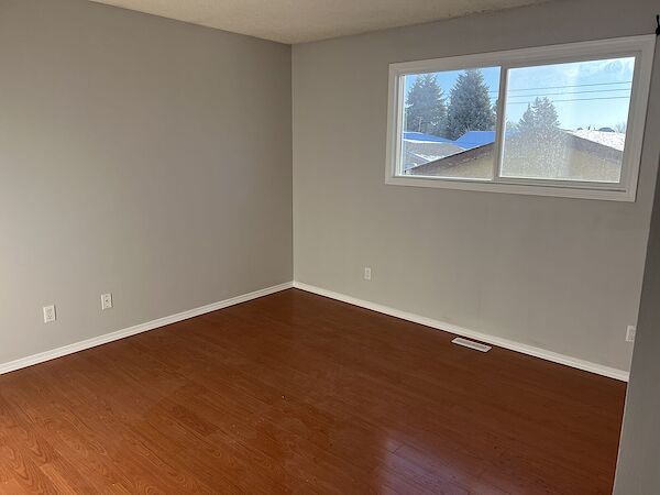 Calgary 3 bedrooms House for rent. Property photo: 551325-3