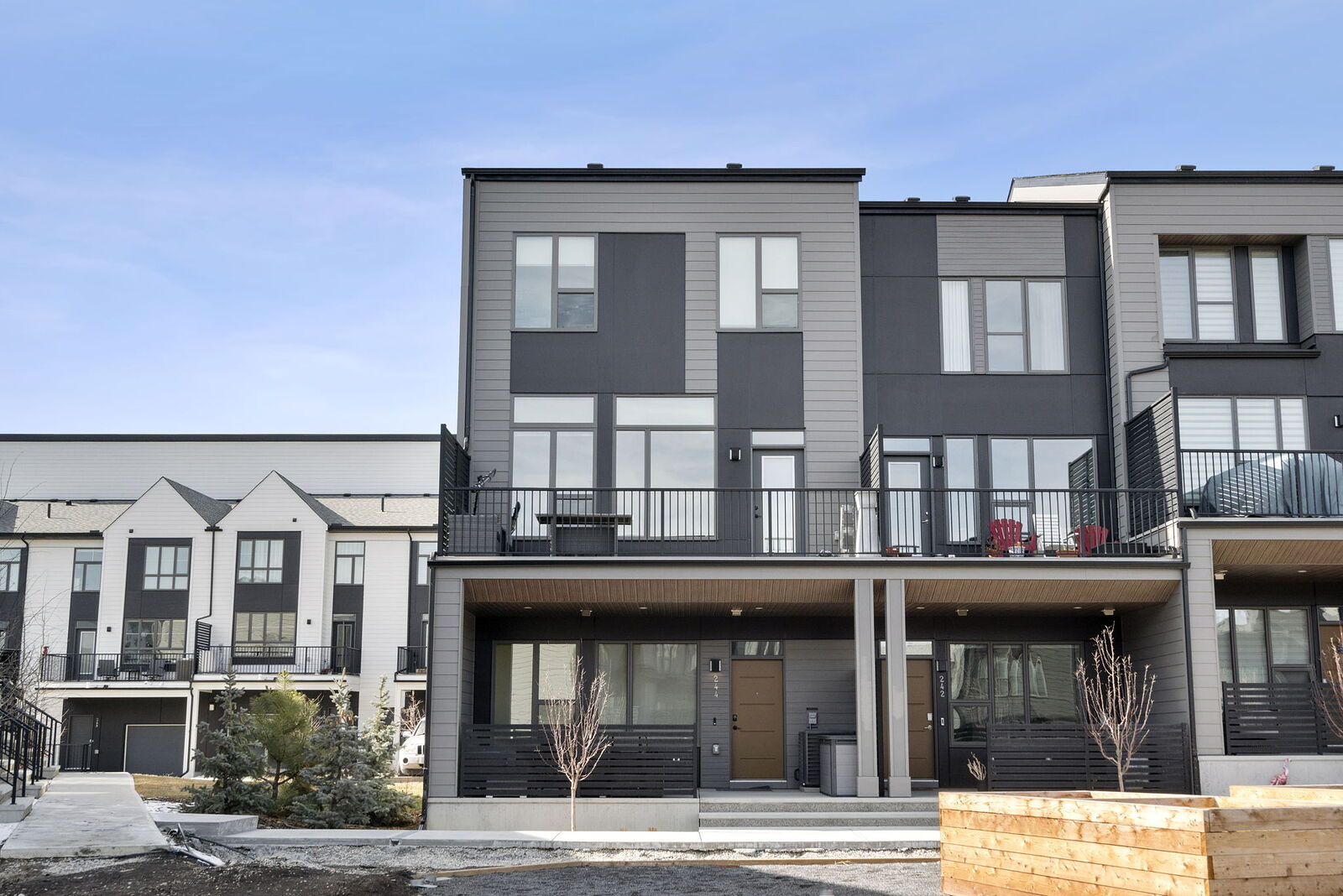 Calgary 3 bedrooms Townhouse for rent. Property photo: 552046-1