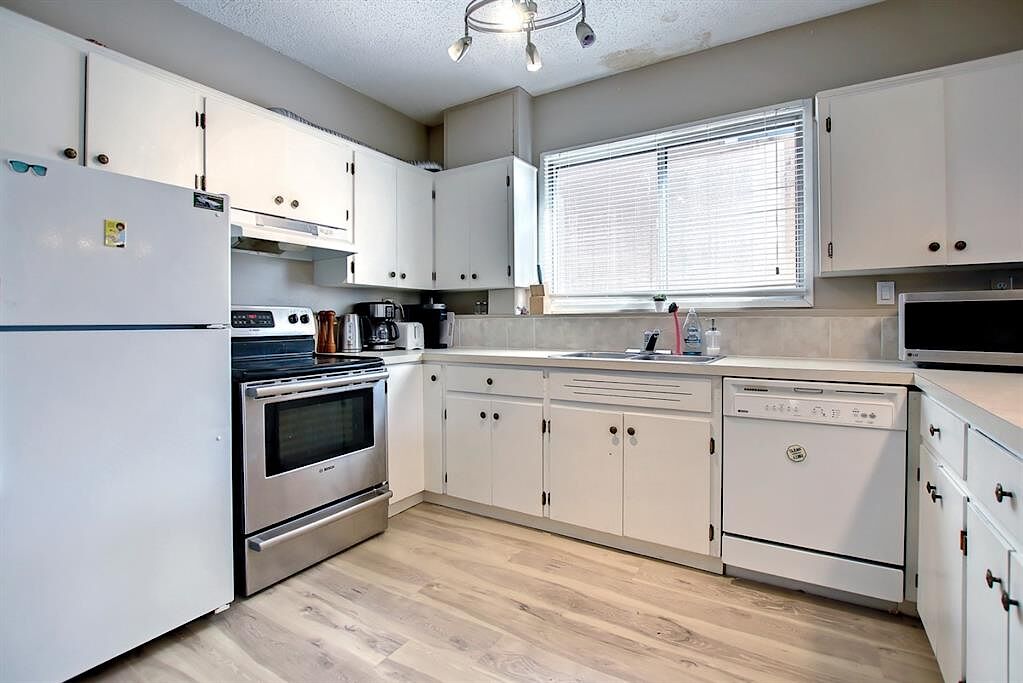 Calgary 3 bedrooms Basement for rent. Property photo: 552129-1