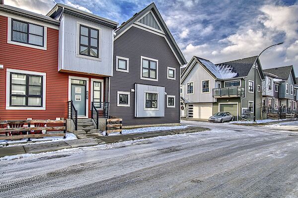 Calgary 2 + Den bedrooms Townhouse for rent. Property photo: 552165-2