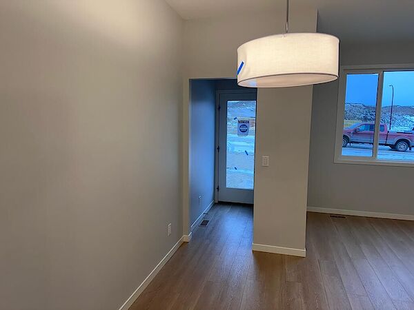 Calgary 3 bedrooms House for rent. Property photo: 552439-3