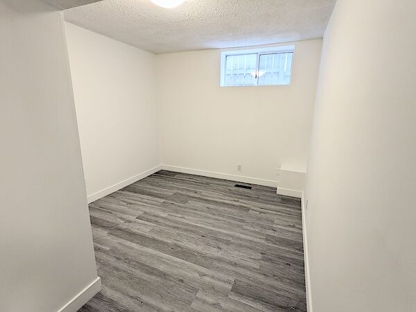 Calgary 2 bedrooms Room For Rent for rent. Property photo: 552525-3