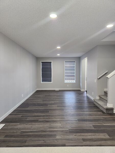 Calgary 3 bedrooms Duplex for rent. Property photo: 552659-3