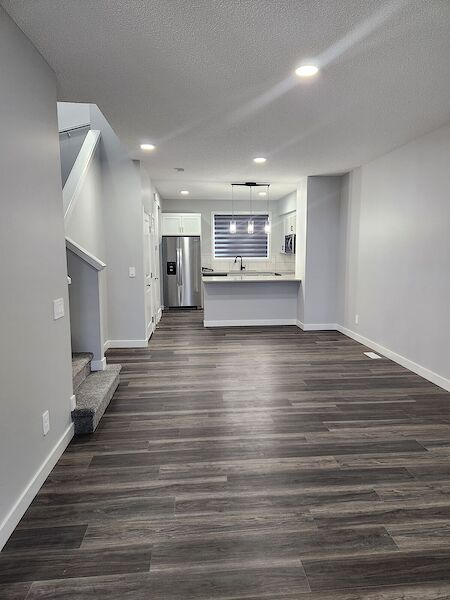 Calgary 3 bedrooms Duplex for rent. Property photo: 552659-2