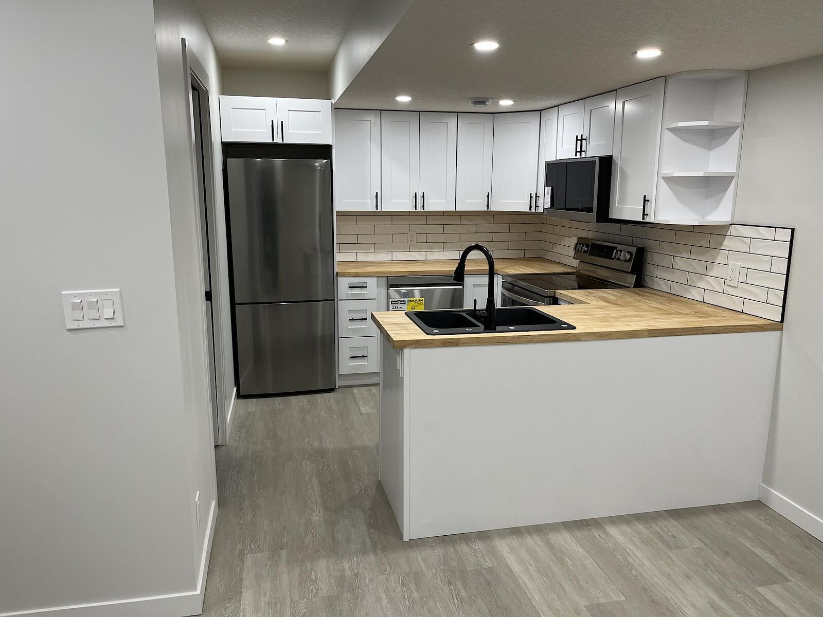 Calgary 1 bedroom Basement for rent. Property photo: 552879-1