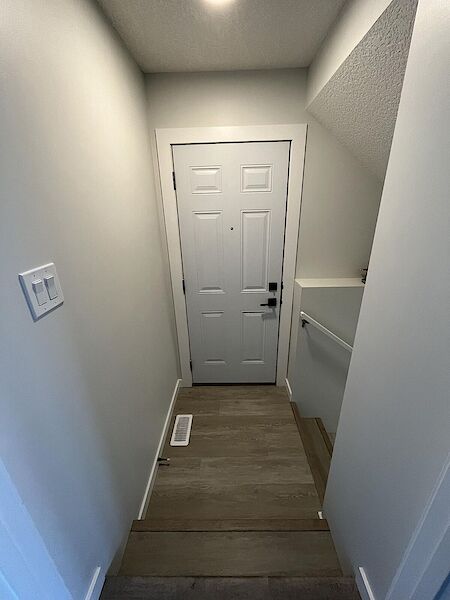 Calgary 1 bedroom Basement for rent. Property photo: 552879-2