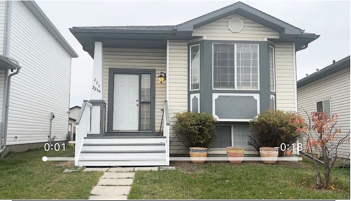 Calgary 2 bedrooms Main Floor for rent. Property photo: 552952-1