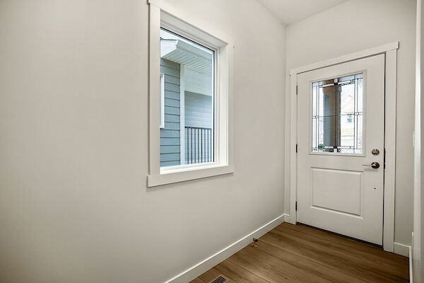 Calgary 4 bedrooms House for rent. Property photo: 553148-2