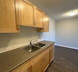 L O C A T I O N &  A F F O R D A B L E   2 BED IN KENSINGTON!
