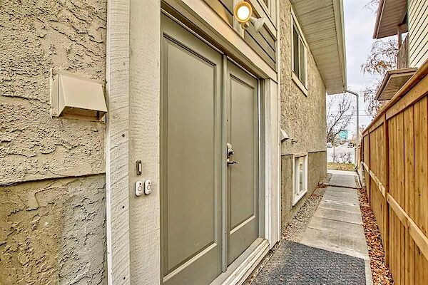 Calgary 3 bedrooms Main Floor for rent. Property photo: 553535-2
