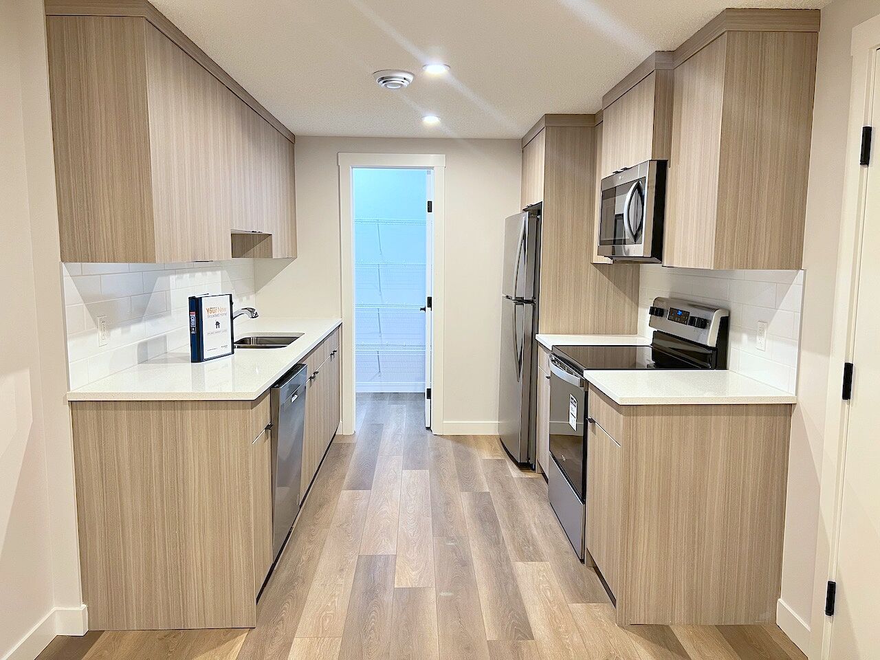 Calgary 1 bedroom Basement for rent. Property photo: 553576-1