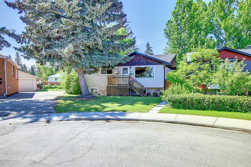 Calgary 2 + Den bedrooms House for rent. Property photo: 553584-1