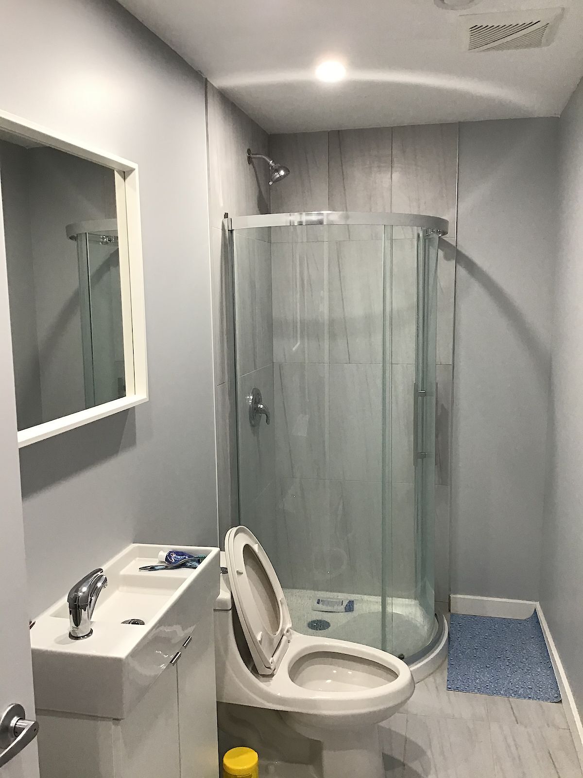 Calgary 2 bedrooms Room For Rent for rent. Property photo: 554110-1
