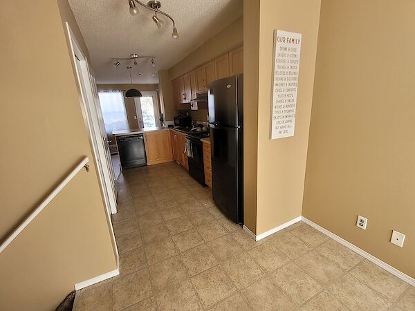 Calgary 2 bedrooms Townhouse for rent. Property photo: 554112-2
