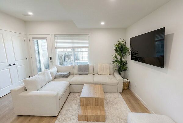 Calgary 1 bedroom Duplex for rent. Property photo: 554306-3