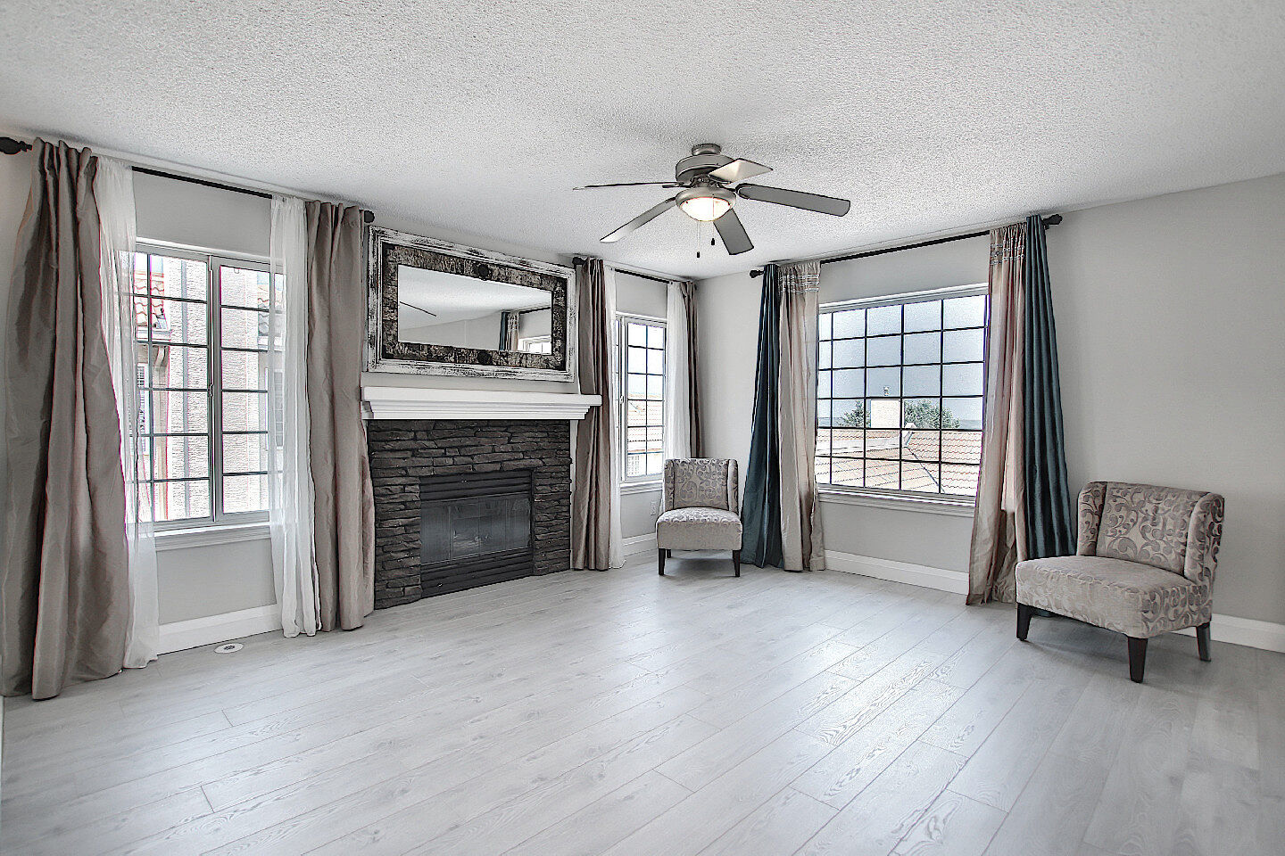 Calgary 3 bedrooms Townhouse for rent. Property photo: 554327-1