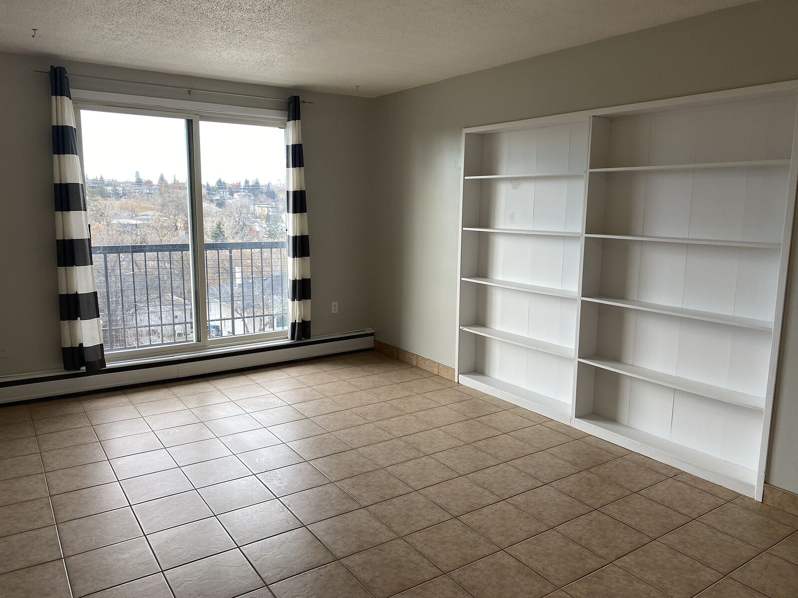 Calgary 2 bedrooms Apartment for rent. Property photo: 55464-1