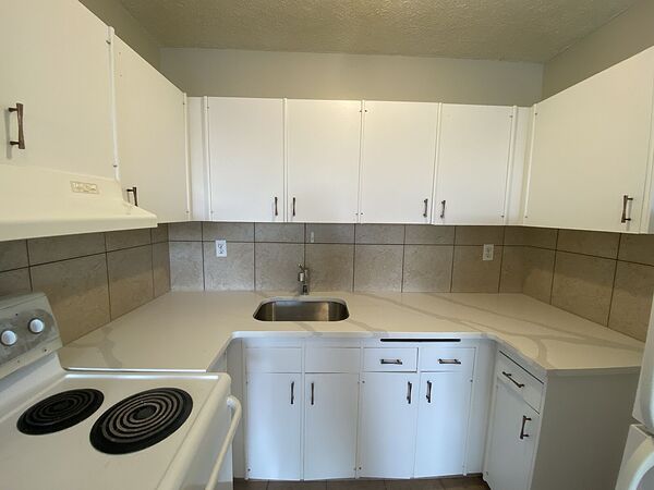 Calgary 2 bedrooms Apartment for rent. Property photo: 55464-2