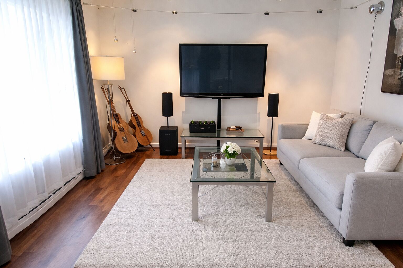 Calgary 2 bedrooms Condo Unit for rent. Property photo: 554720-1