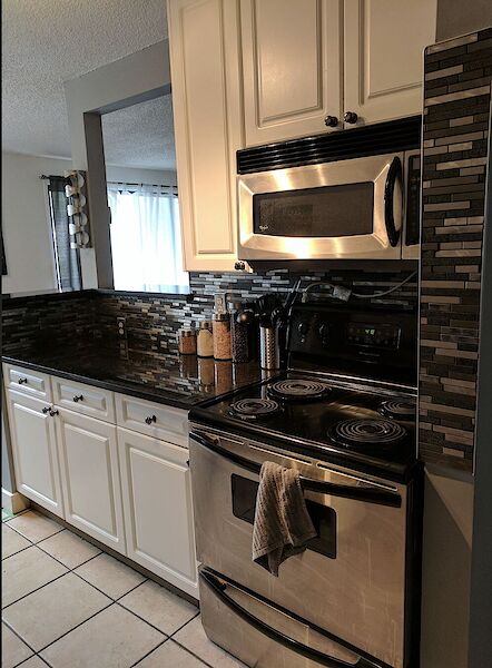 Calgary 2 bedrooms Condo Unit for rent. Property photo: 554720-2