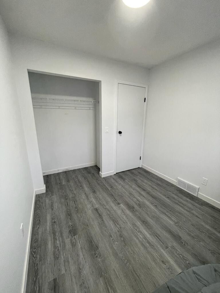 Calgary 1 bedroom Room For Rent for rent. Property photo: 554873-1