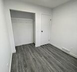Bright room in townhouse for male