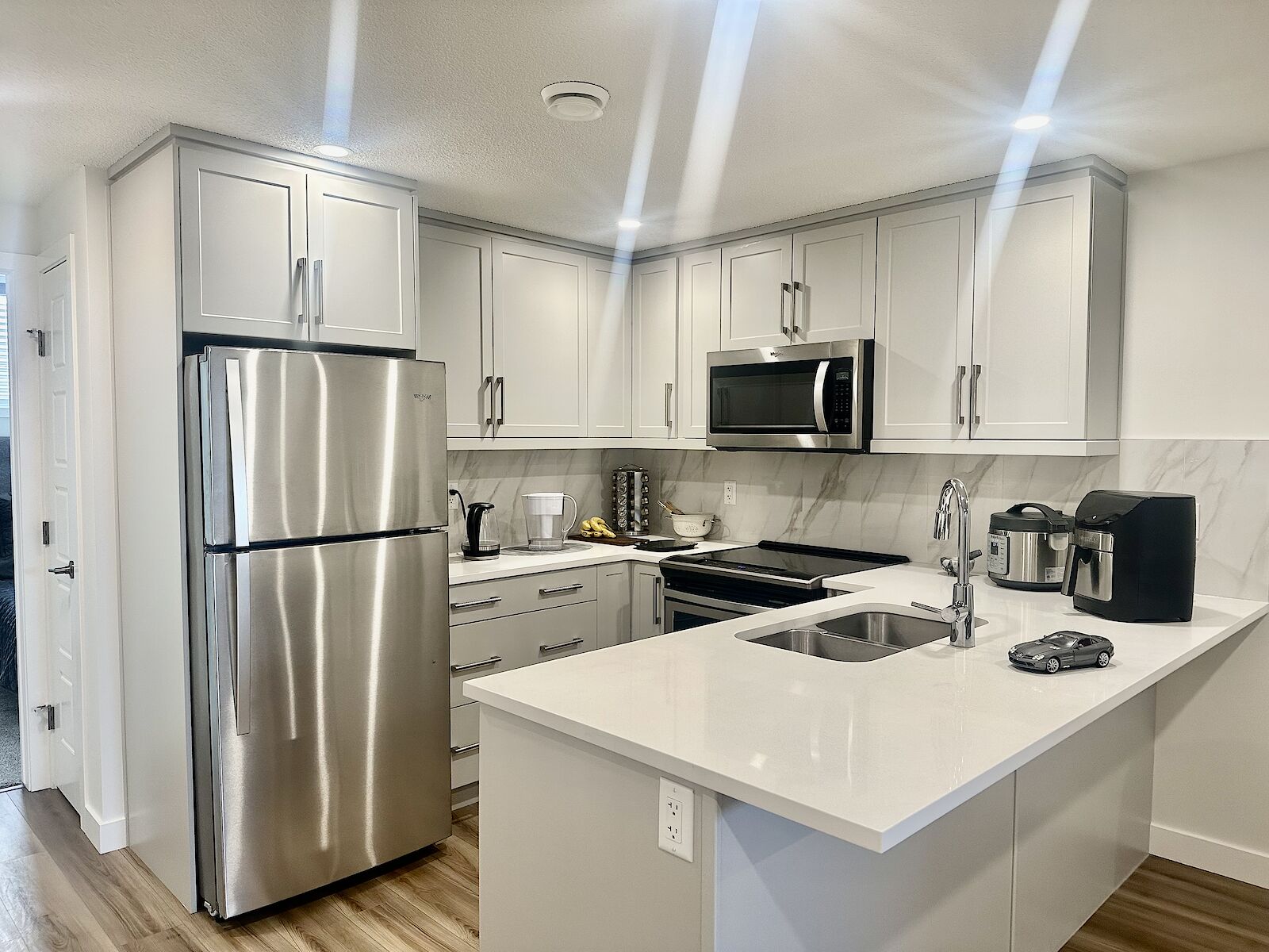 Calgary 2 bedrooms Basement for rent. Property photo: 555088-1