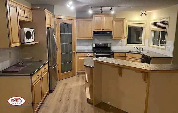 Calgary 5 bedrooms House for rent. Property photo: 555328-3