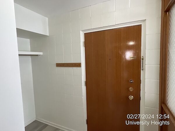 Calgary 2 bedrooms Room For Rent for rent. Property photo: 555432-3