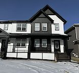 3 Bed, 2.5 Bath Main Floor Duplex
