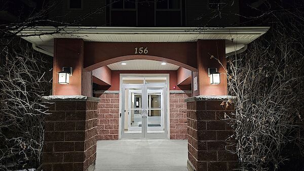 Calgary 2 bedrooms Condo Unit for rent. Property photo: 556112-2