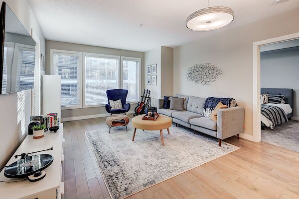 Calgary 2 bedrooms Condo Unit for rent. Property photo: 556345-3