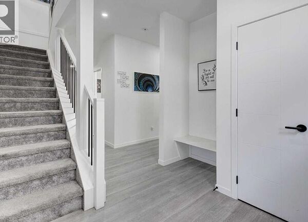 Calgary 3 + Den bedrooms House for rent. Property photo: 556701-3