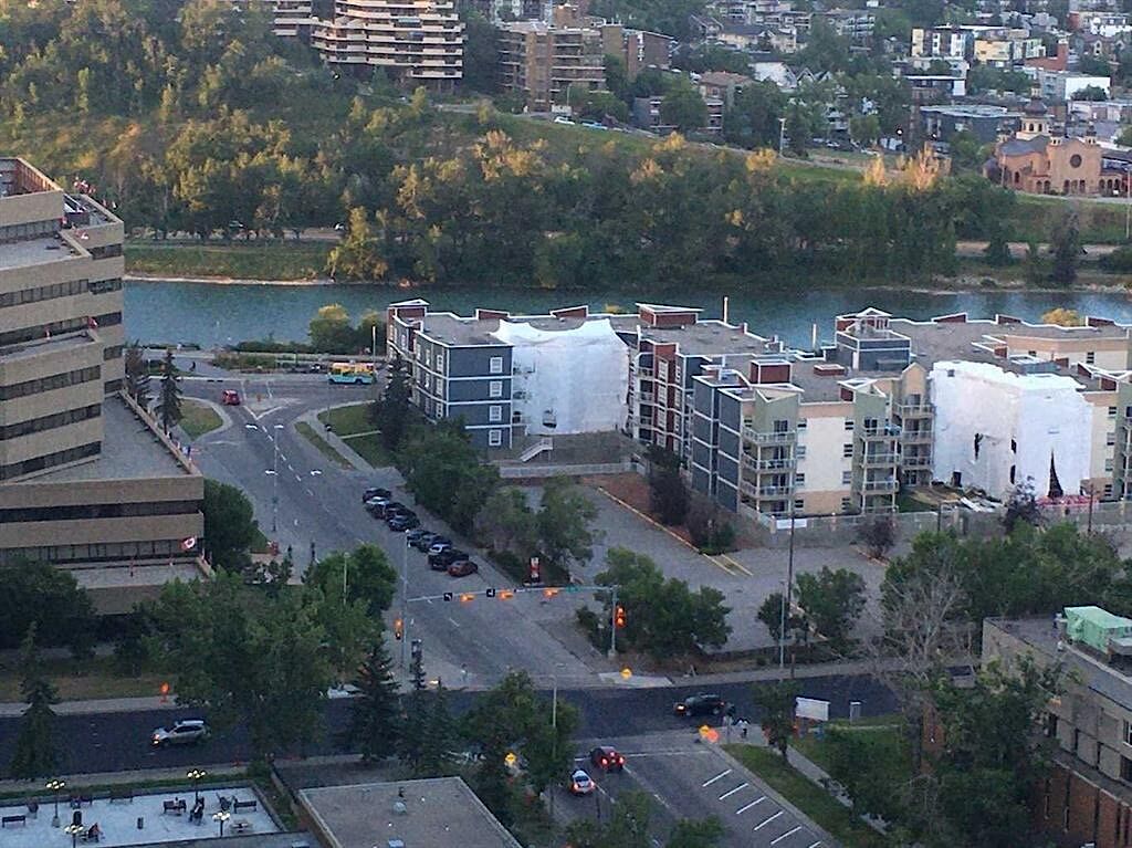 Calgary studio Condo Unit for rent. Property photo: 556816-1