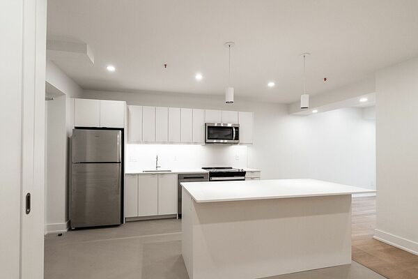 Toronto 3 bedrooms Apartment for rent. Property photo: 557294-2