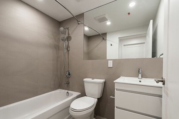 Toronto 3 bedrooms Apartment for rent. Property photo: 557294-3