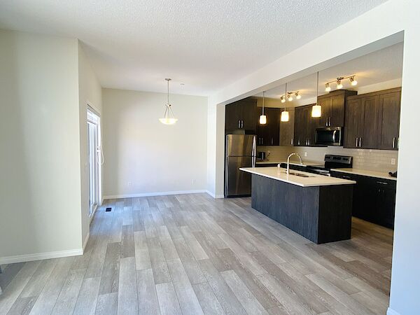 Calgary 3 bedrooms House for rent. Property photo: 557488-3