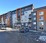 2 BEDS +2 BATHS+UNDERGROUND PARKING! CLOSE TO ALL AMENITIES!