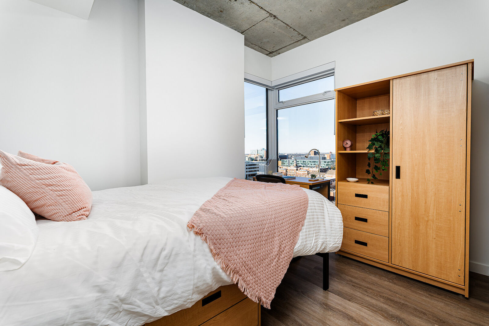 Edmonton 2 bedrooms Apartment for rent. Property photo: 558247-1