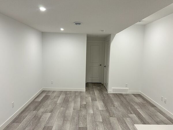 Calgary 1 bedroom Basement for rent. Property photo: 558357-2