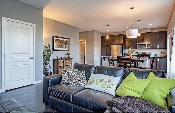 Calgary 3 bedrooms Townhouse for rent. Property photo: 558456-2