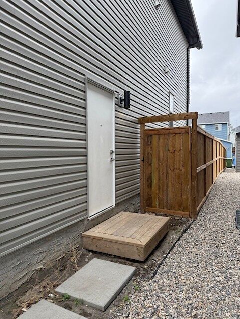Calgary 1 bedroom Basement for rent. Property photo: 558464-1