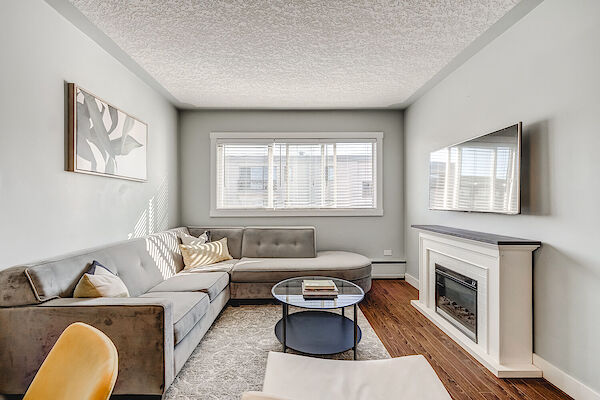 Calgary 1 bedroom Condo Unit for rent. Property photo: 558848-3