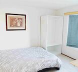 single house badroom,best for student. 100 meters to center st bus station.