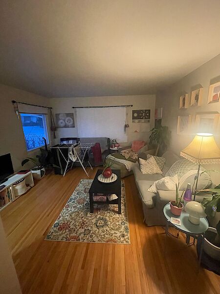 Calgary 2 bedrooms Main Floor for rent. Property photo: 559330-3