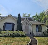 2 bedroom basement unit in Lower Mount Royal
