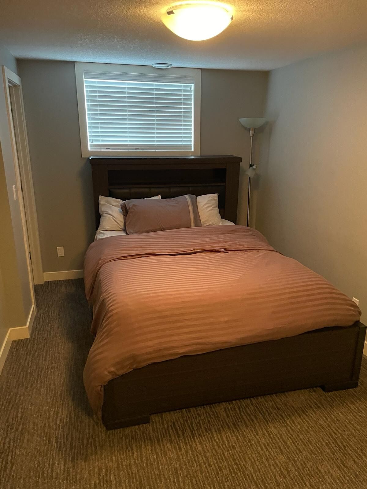 Calgary 2 bedrooms Basement for rent. Property photo: 560320-1