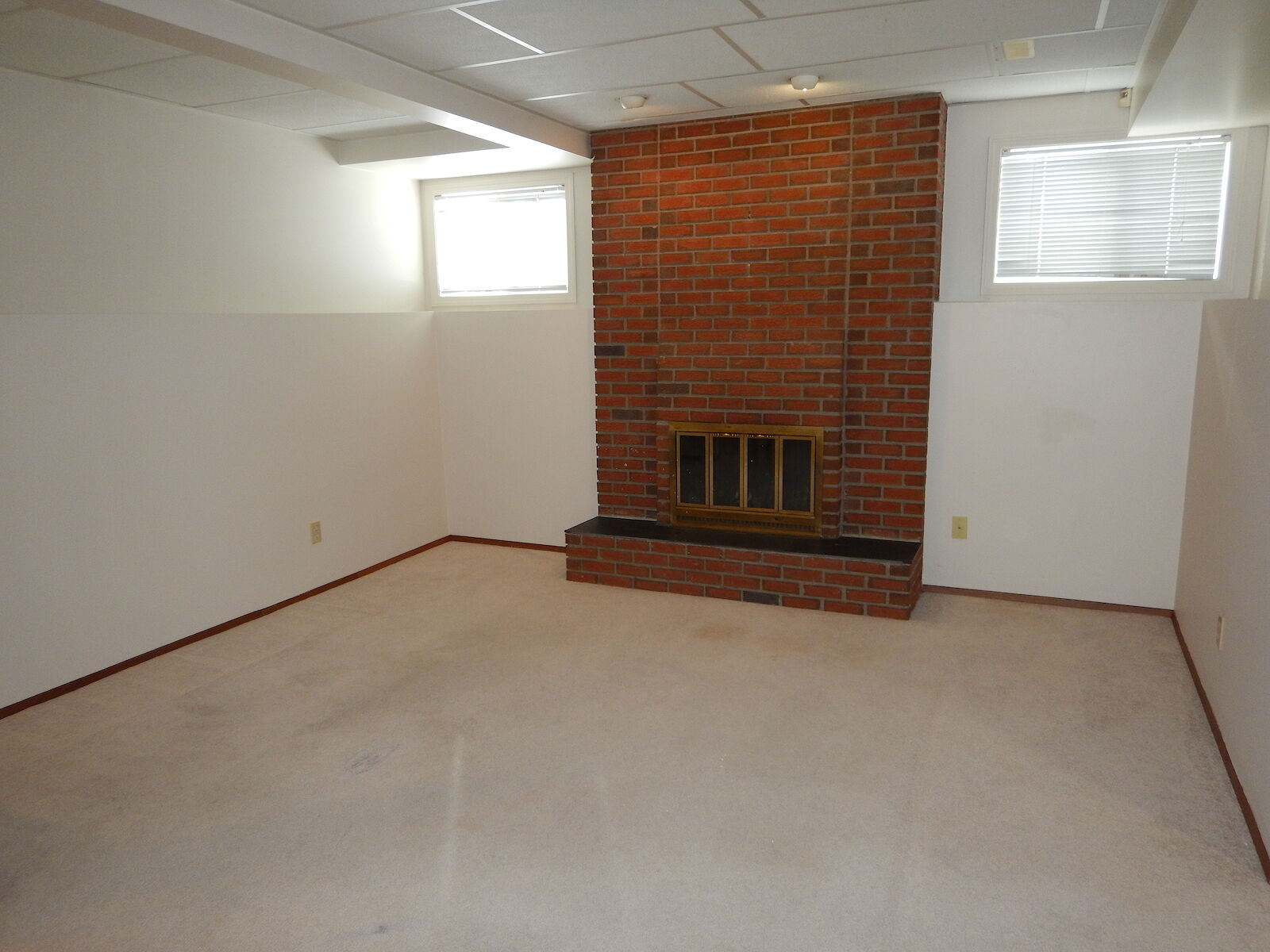 Calgary 3 bedrooms Basement for rent. Property photo: 560365-1
