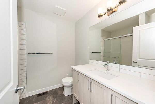 Calgary 3 bedrooms Townhouse for rent. Property photo: 560453-2