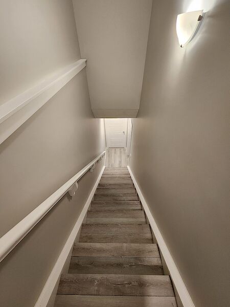 Lovely 2 Bedrooms/1 Bath Legal Basement suite in Wolf Willow